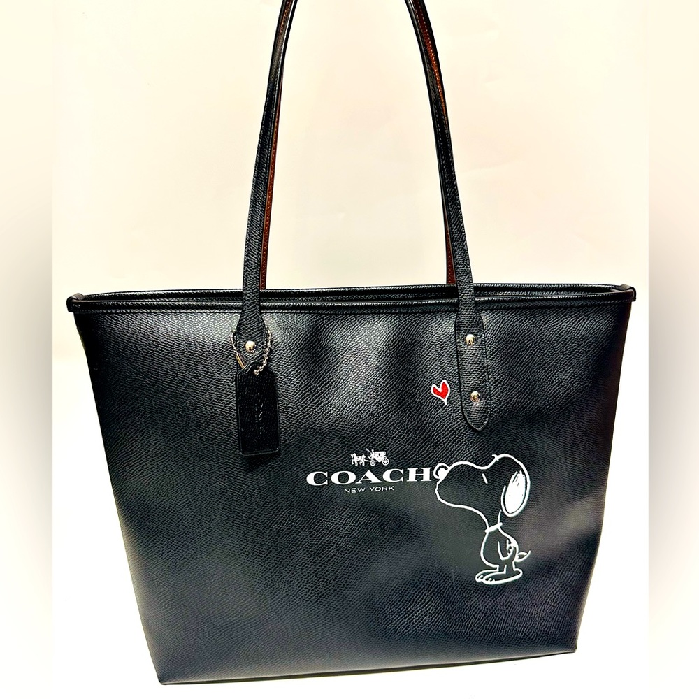 Limited Edition Coach Snoopy Zip Tote - Black